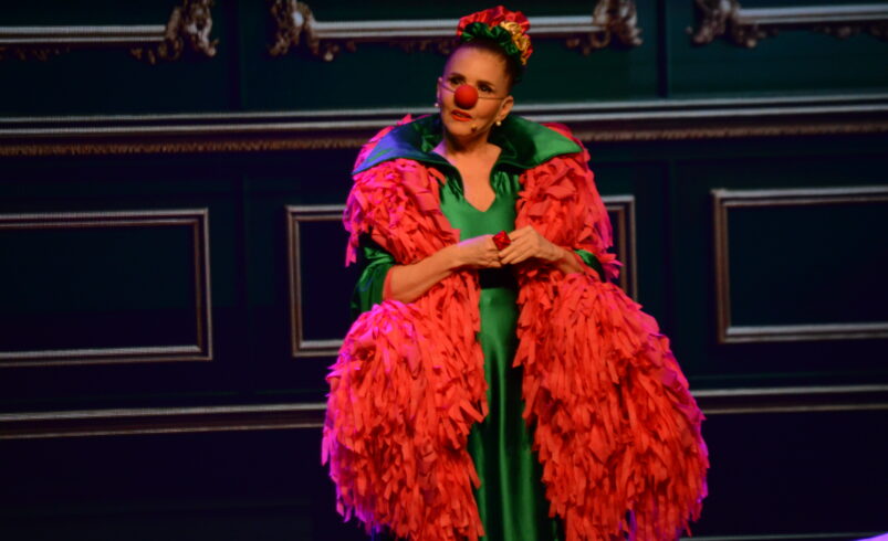 Johanna San Miguel Captivates Miami with Her Hit Comedy “Ya Siéntese, Señora”